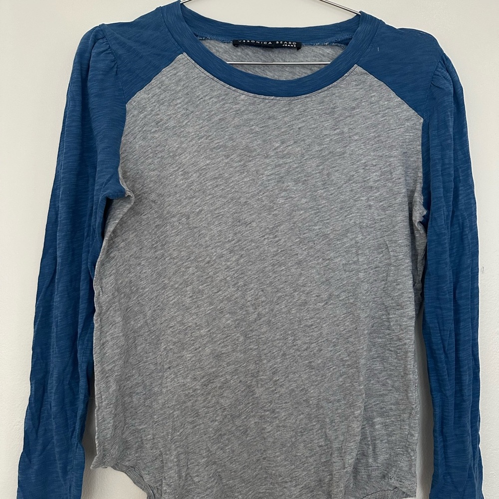 Veronica Beard Gray Tee with Blue Neckline